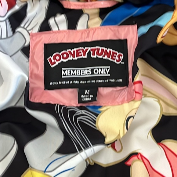 Members Only x Looney Tunes Pink Puffer - Picture 9 of 16